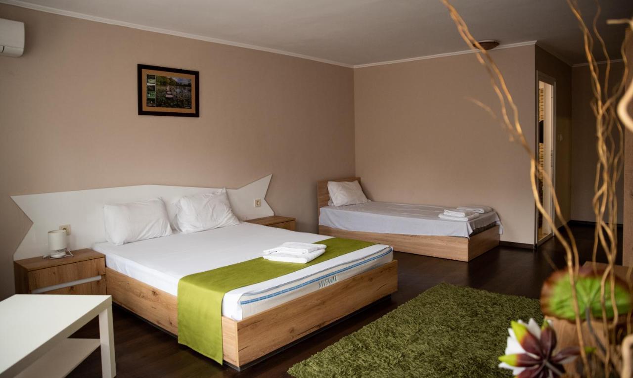 Hotel Oppium Restaurant & Garden Ρούσε Εξωτερικό φωτογραφία