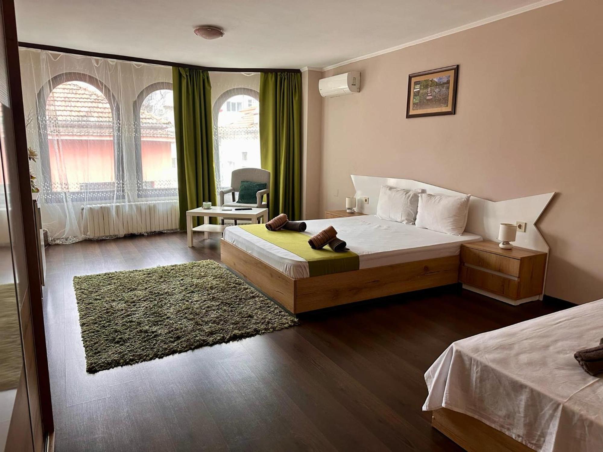 Hotel Oppium Restaurant & Garden Ρούσε Εξωτερικό φωτογραφία