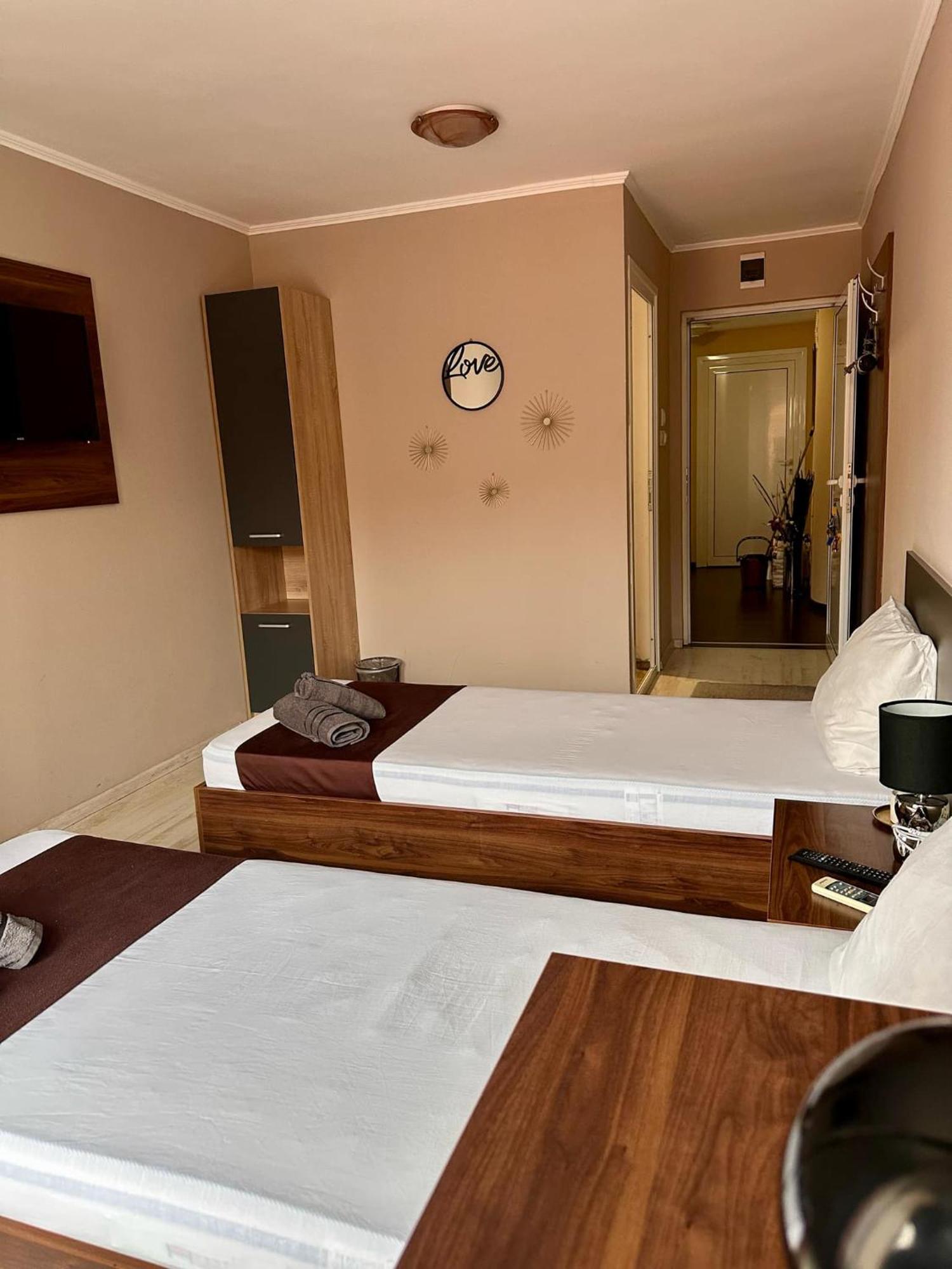 Hotel Oppium Restaurant & Garden Ρούσε Εξωτερικό φωτογραφία