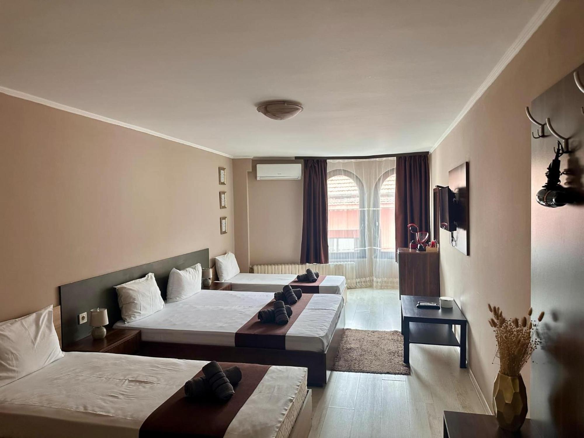 Hotel Oppium Restaurant & Garden Ρούσε Εξωτερικό φωτογραφία
