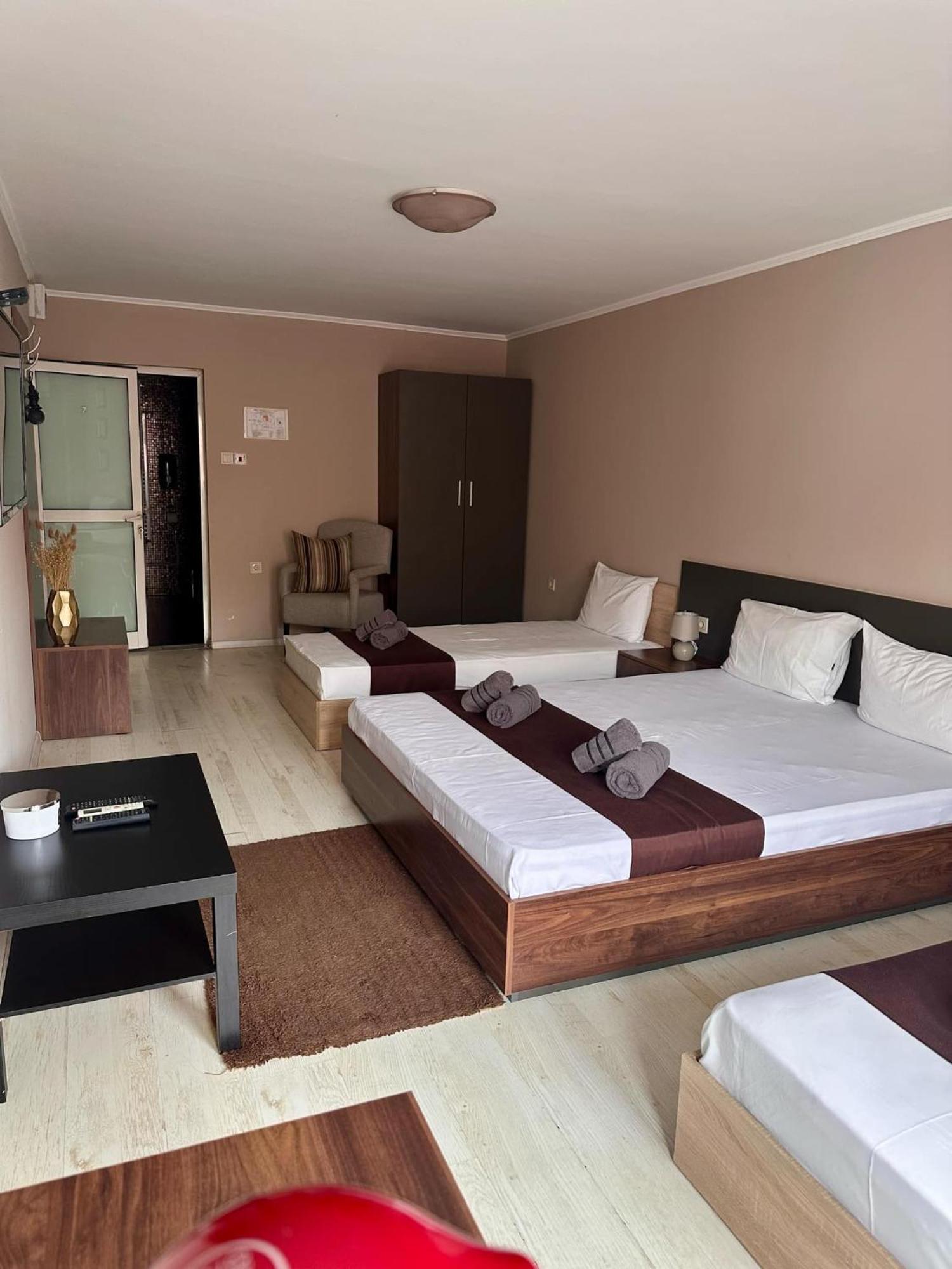 Hotel Oppium Restaurant & Garden Ρούσε Εξωτερικό φωτογραφία