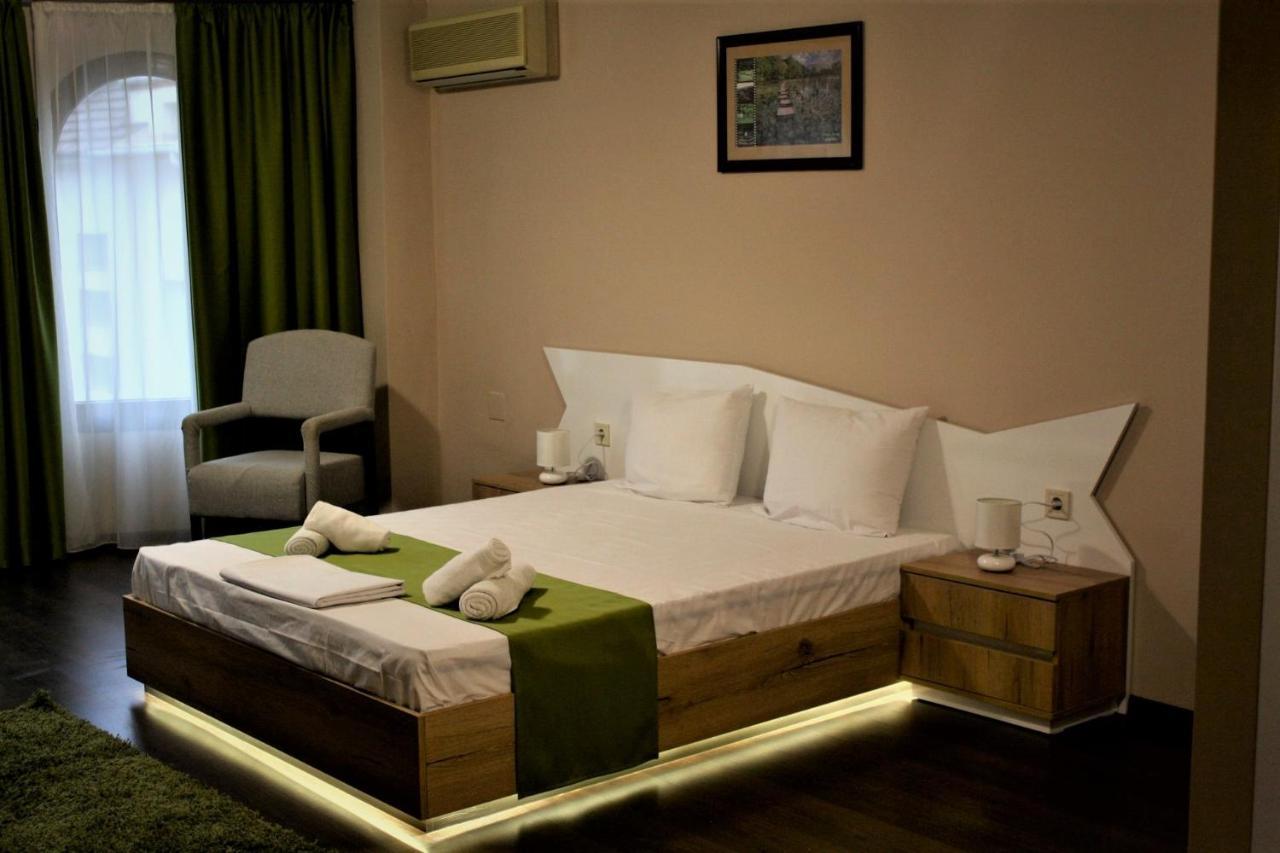 Hotel Oppium Restaurant & Garden Ρούσε Εξωτερικό φωτογραφία